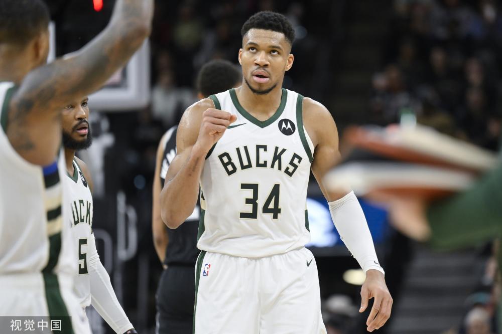 作为前锋 作为前锋