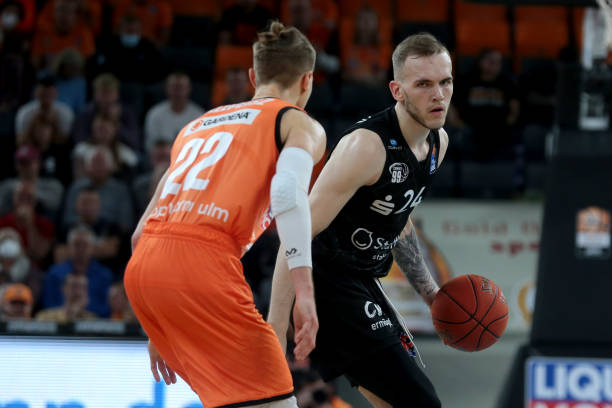 客场险胜国 客场险胜国